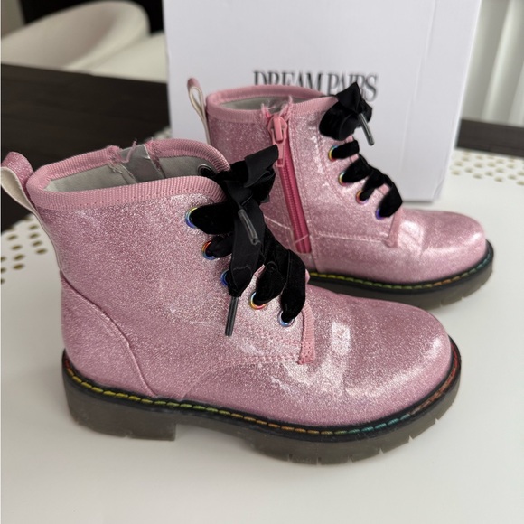 Dream Pairs Kids Sparkly Pink Boots - Picture 1 of 9